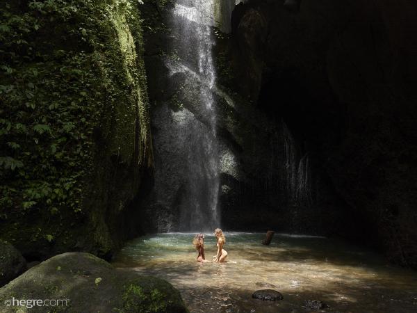 Cascada de trébol y Putri Bali #12