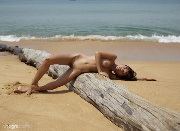 Jessa beach body art #12