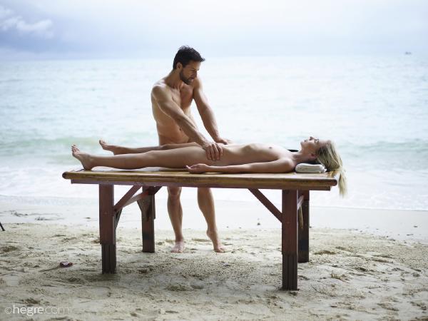 Marika og Alex erotisk strandmassage #22